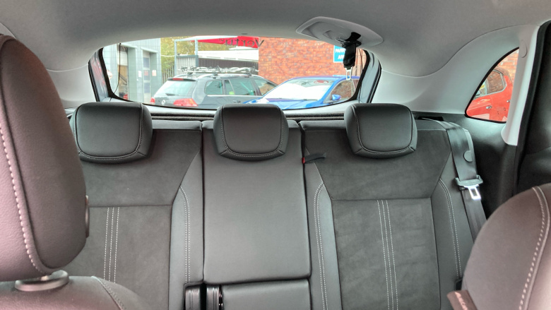 Vauxhall Crossland 1.5 Turbo D [120] Ultimate 5dr Auto Diesel Hatchback